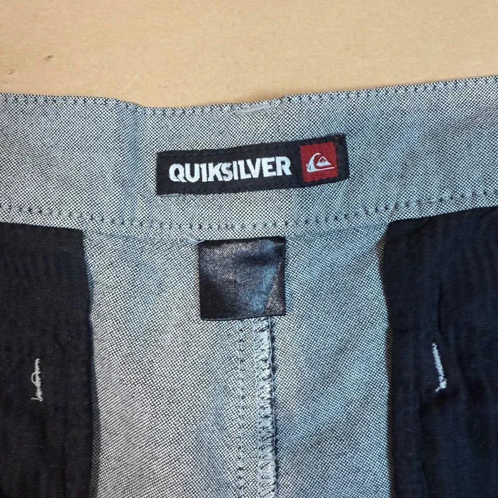 Quiksilver Hybrid Shorts Casual Walk Shorts Heathered Gray Size 36‎